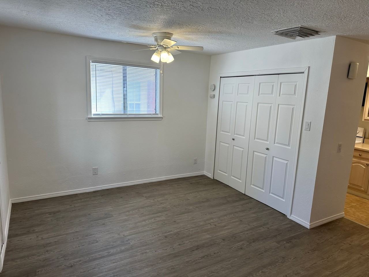 1105 Chelwood Park Blvd Ne - Photo 6 of 13