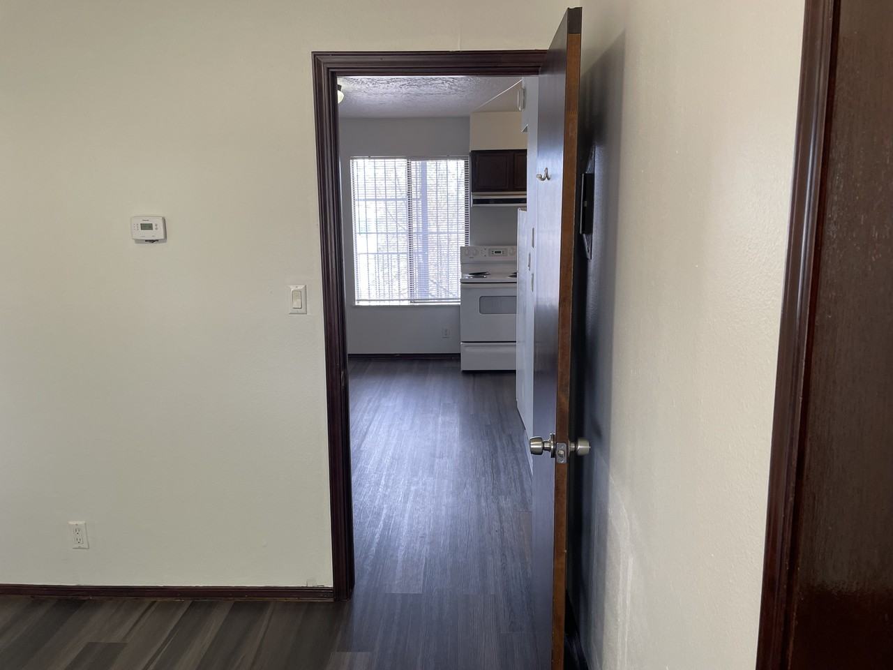 202 Quincy St Ne - Photo 7 of 22