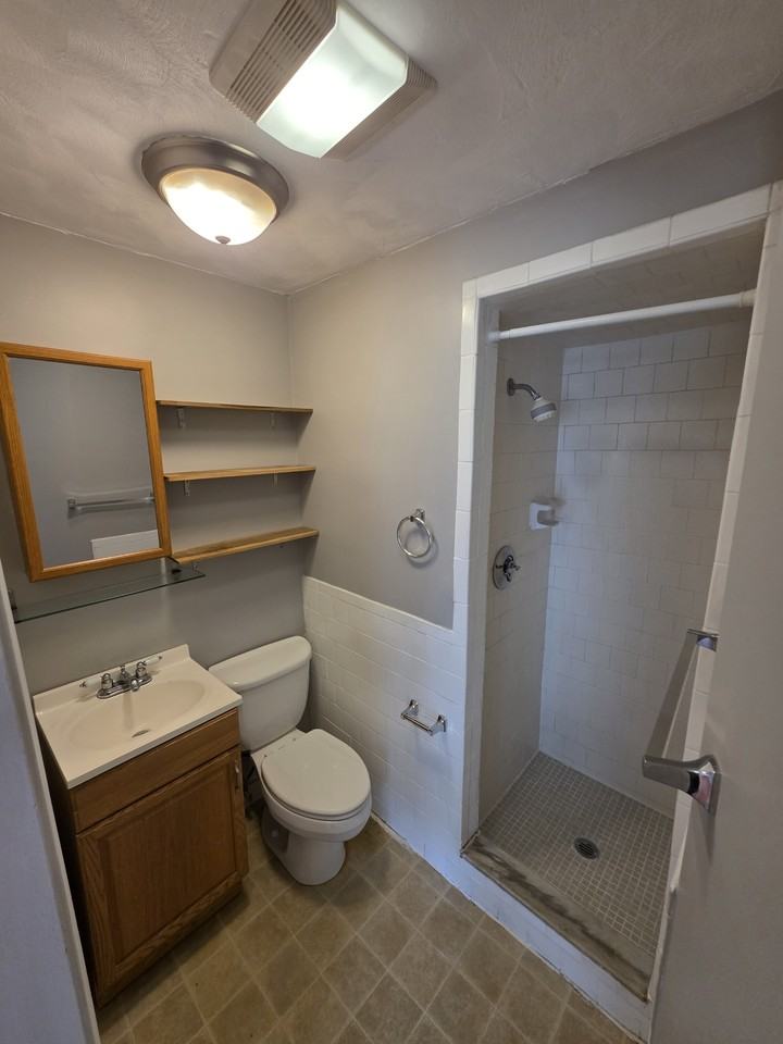 75 Dennis St - Photo 7 of 8