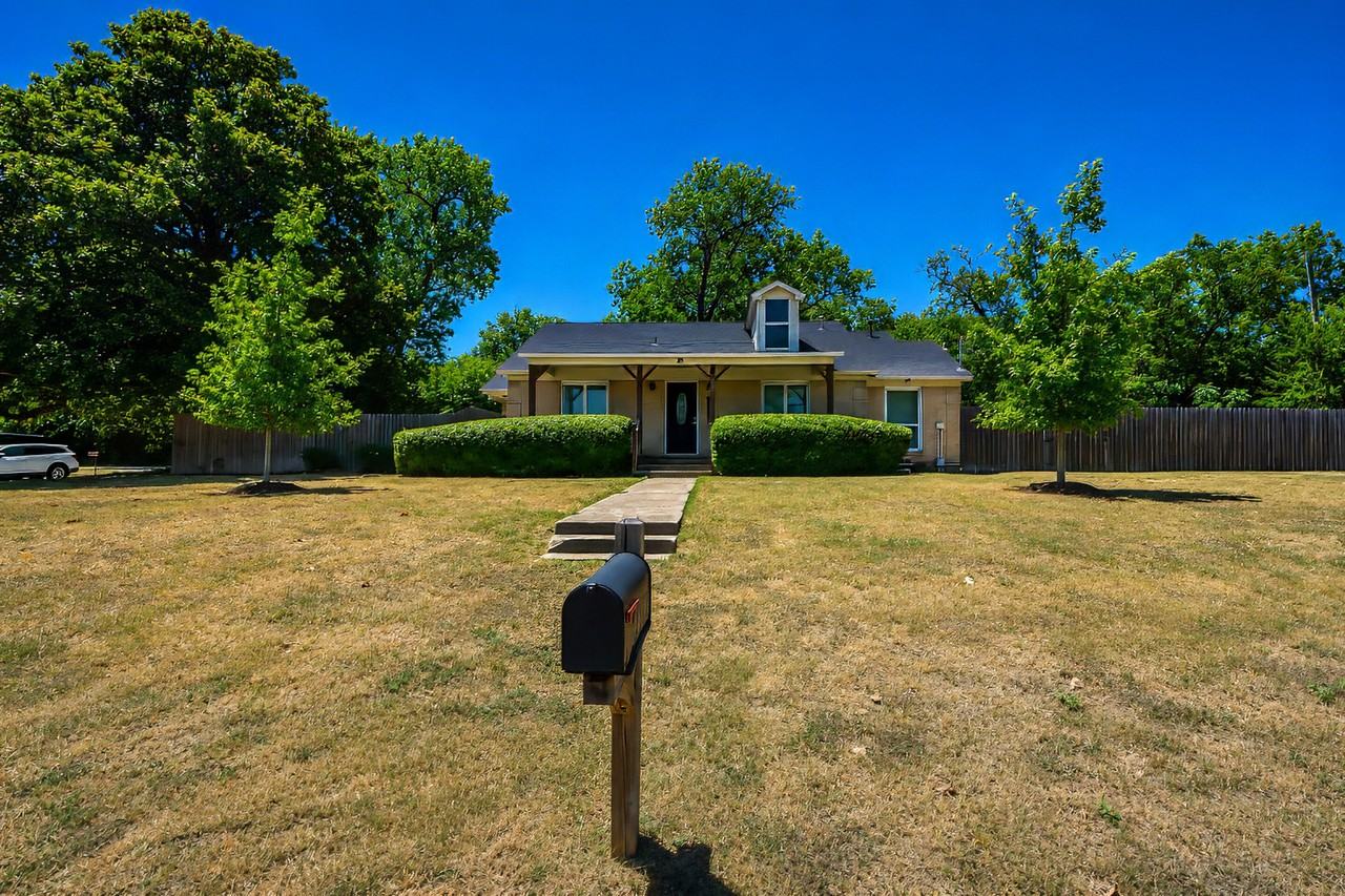 1701 Brook Hollow Dr