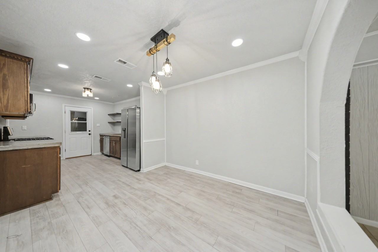 4106 Ermine Trl - Photo 5 of 26