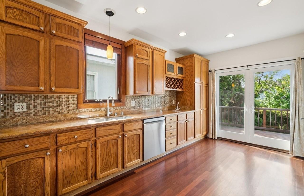 1165 64th St - Photo 4 of 26