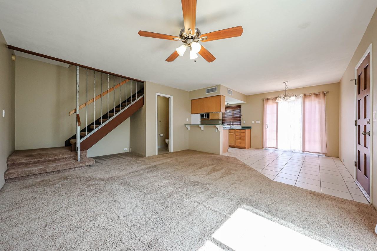 4809 E Euclid Ave #1 - Photo 3 of 37