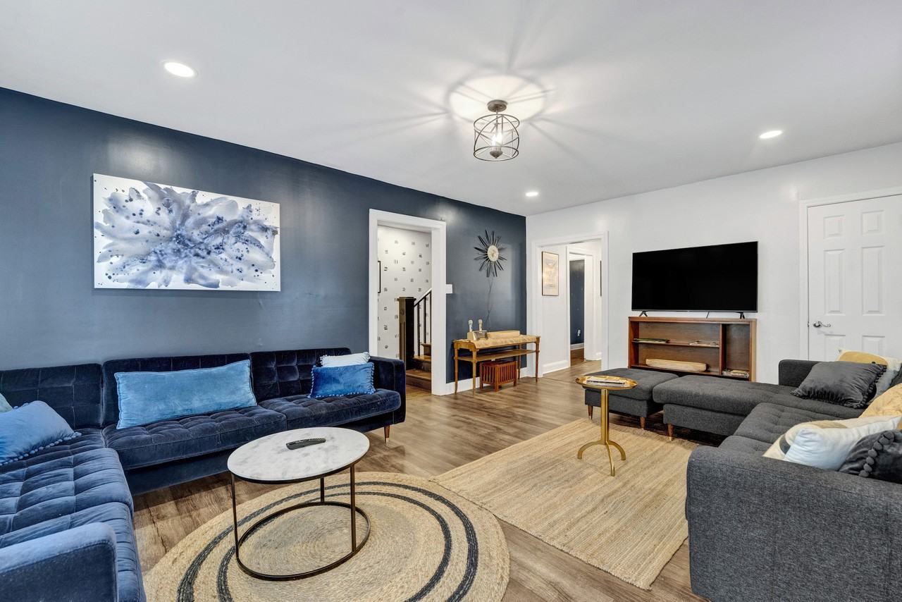 909 S Mclean Blvd - Photo 6 of 22