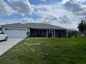 671 Dauphine Ave S - Photo 1 of 1