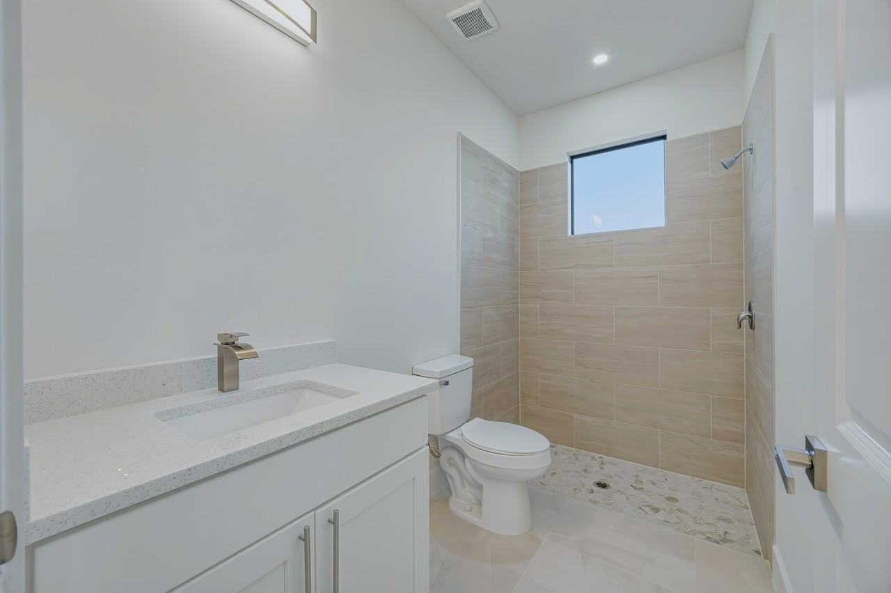 4818 30th St Sw - Photo 4 of 15