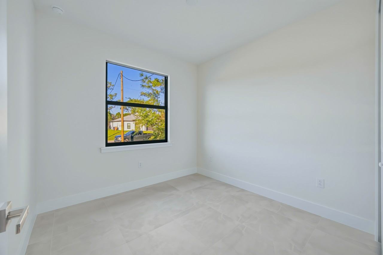 4818 30th St Sw - Photo 5 of 15