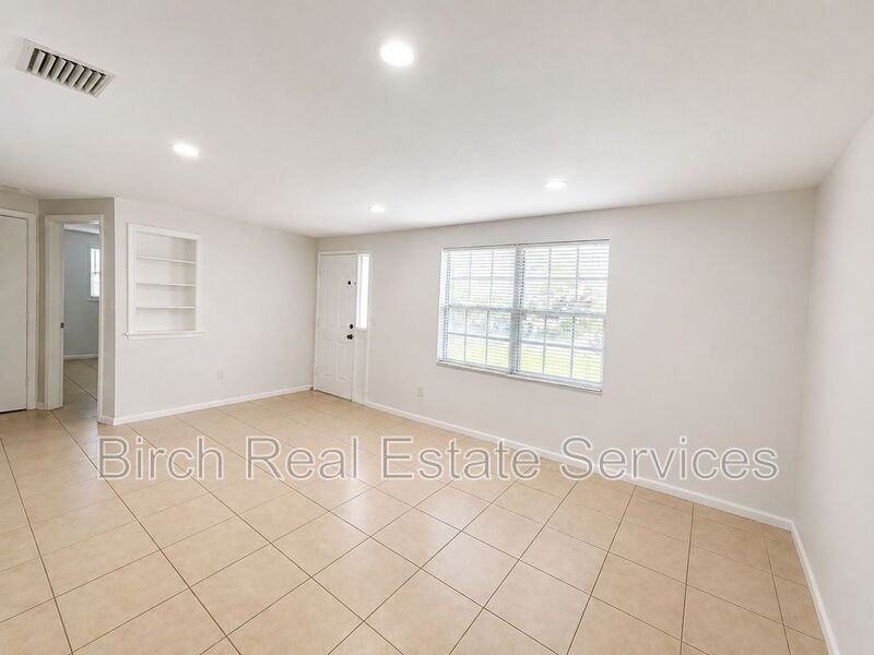 3327 Williamsburg Loop - Photo 2 of 15