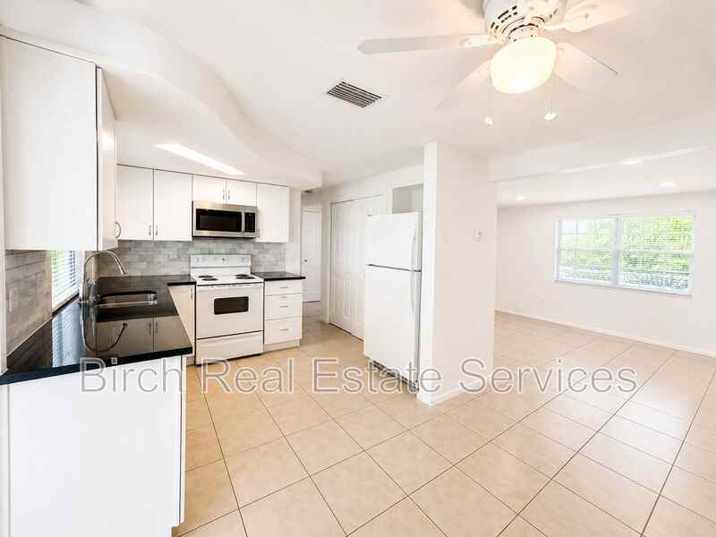 3327 Williamsburg Loop - Photo 3 of 15