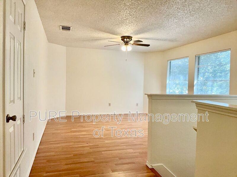 1421 Garden Path Dr - Photo 5 of 19