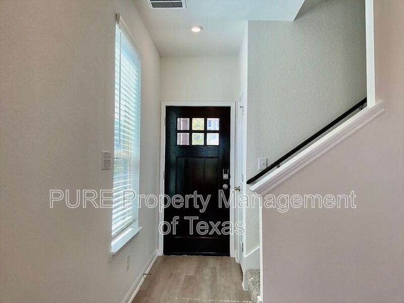 2208 Cornfield Dr #B - Photo 3 of 20