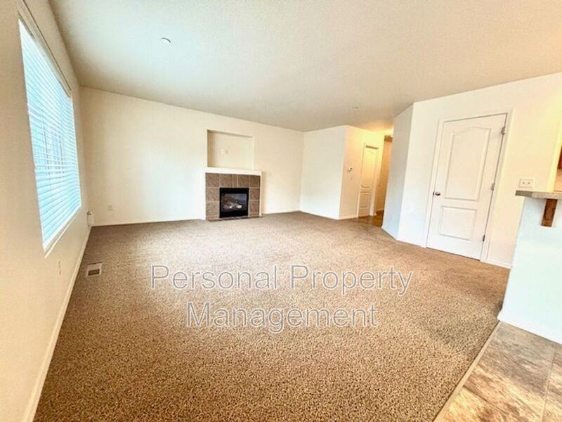 3371 Nw 47th Dr - Photo 4 of 21