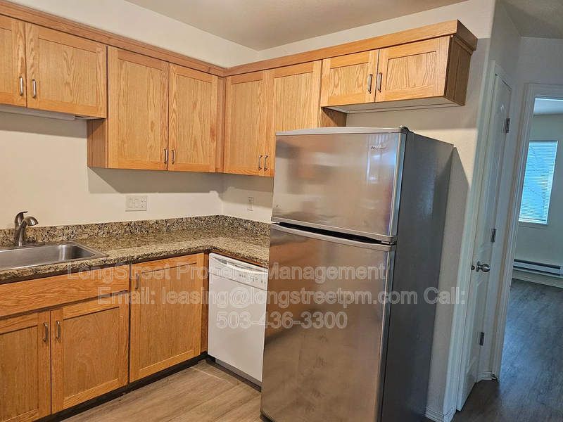 300 Se 148th Ave #7 - Photo 4 of 13
