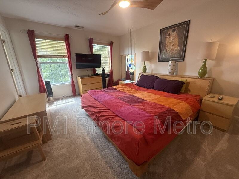 9616 Watts Rd - Photo 4 of 27