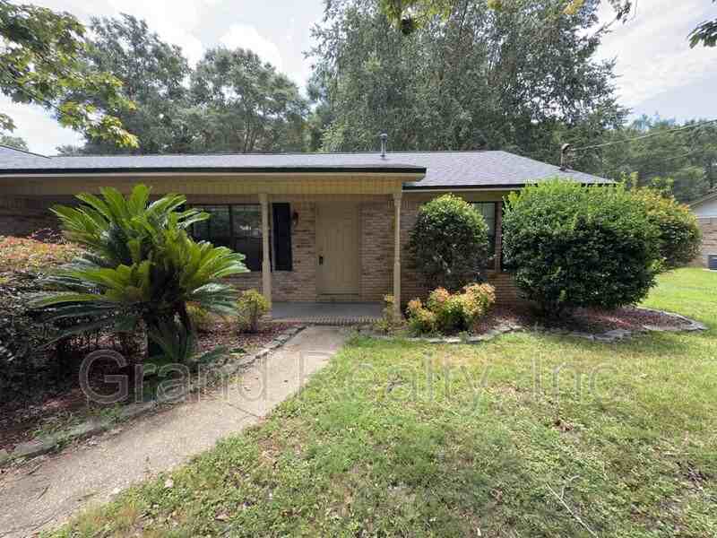 3965 Deerwood Cir - Photo 2 of 27