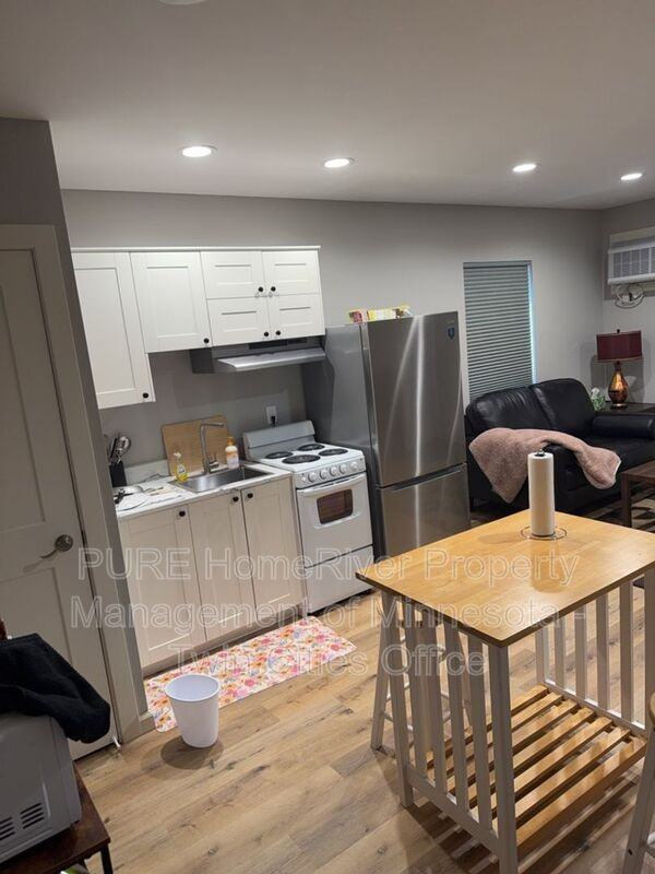 4836 Clinton Ave - Photo 5 of 18