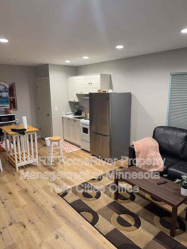 4836 Clinton Ave - Photo 6 of 18