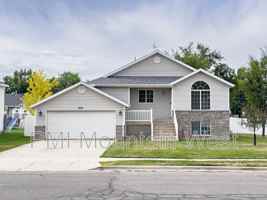 featured image of 2419 Wn