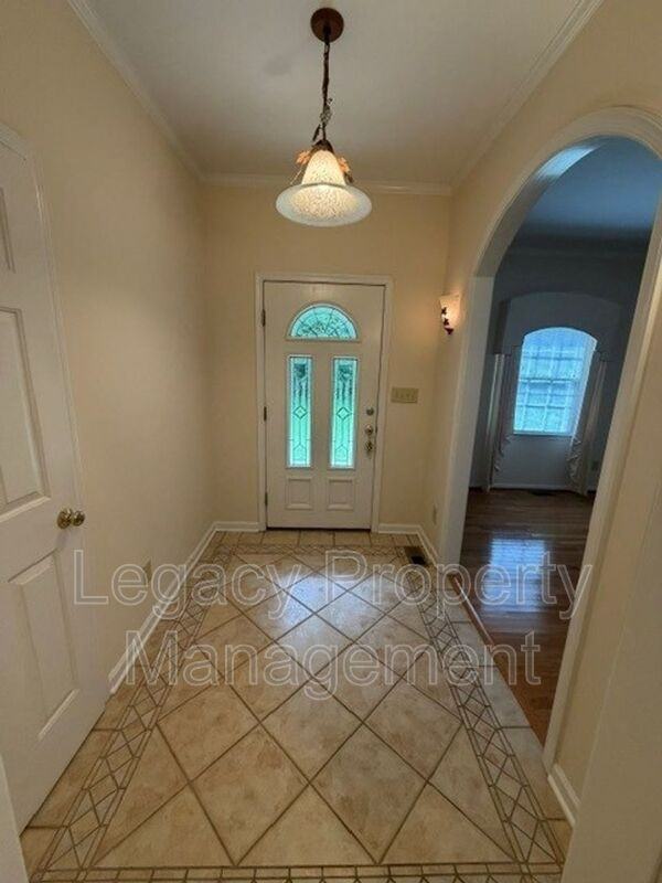 6755 Mcpherson - Photo 2 of 10