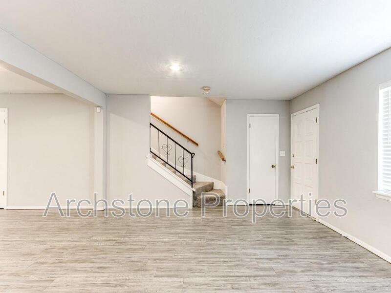 2524 Boxwood Ave - Photo 4 of 34