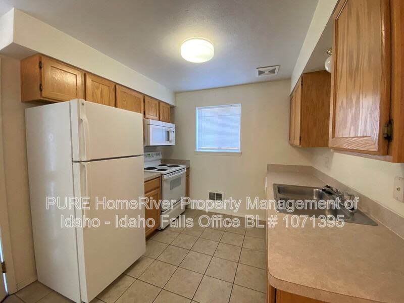 3184 Chasewood Dr - Photo 3 of 17
