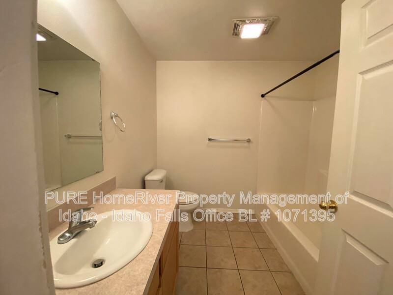 3184 Chasewood Dr - Photo 6 of 17