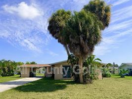 featured image of 412 Palm Creek Dr