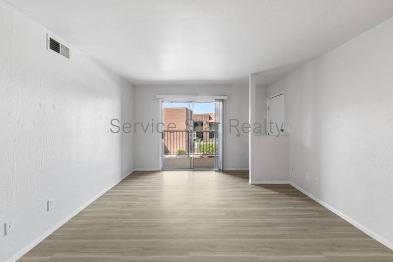 16602 N 25th St #222 - Photo 5 of 18