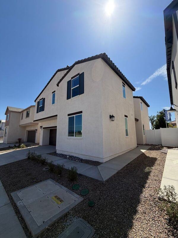 36549 Altisima Dr - Photo 2 of 27