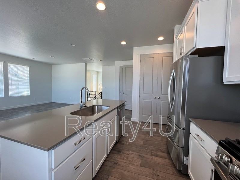 2771 Northwest - Photo 2 of 26