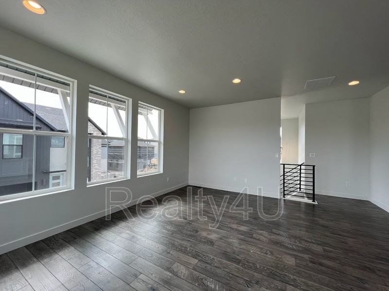 2771 Northwest - Photo 7 of 26