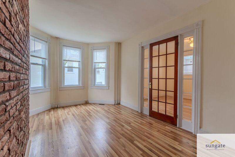 2900 E Strathmore Ave #1 - Photo 2 of 18