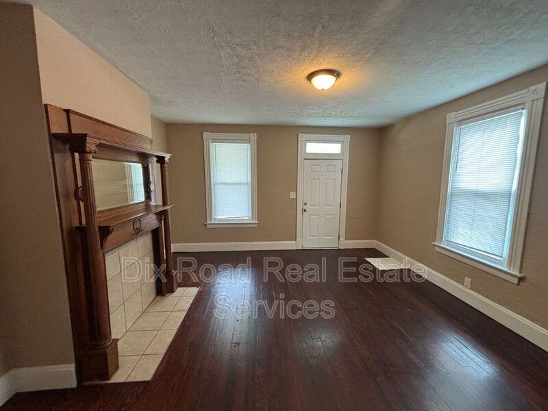 411 Millikin St - Photo 7 of 32