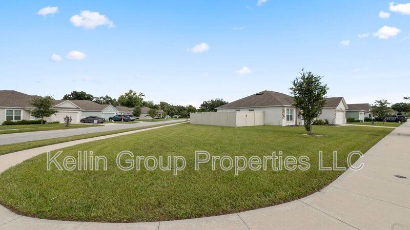 4762 Drake Ave - Photo 5 of 46