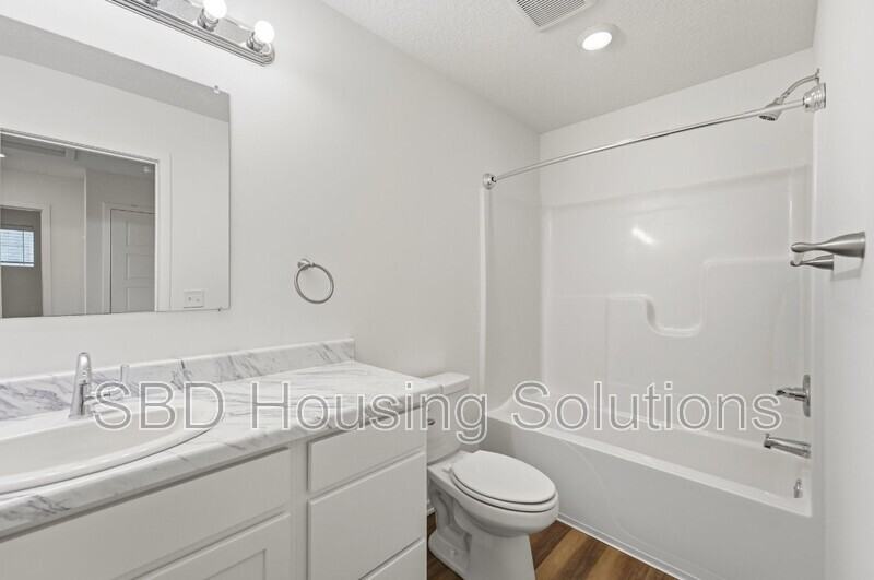 8810 Sw 10th St - Photo 7 of 11