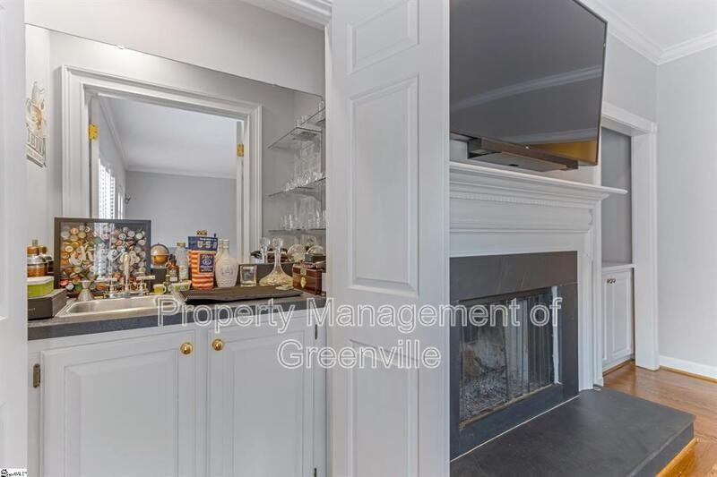 110 Kilkenney Ct - Photo 2 of 35