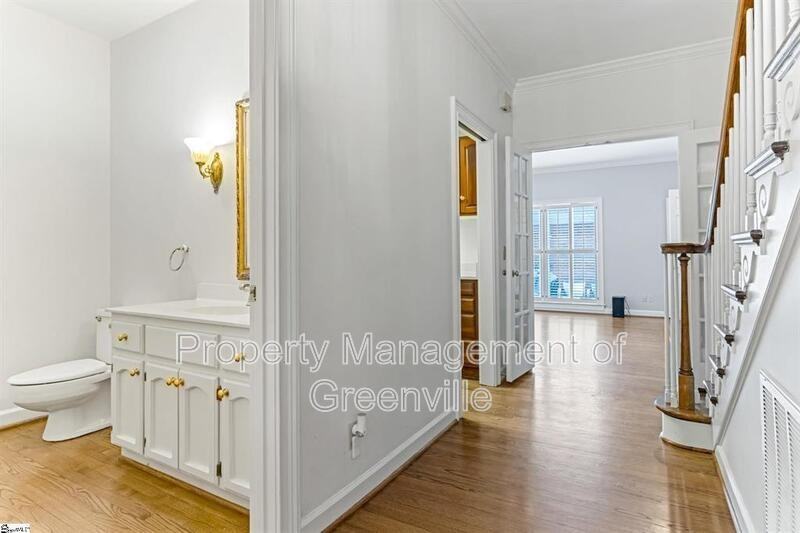 110 Kilkenney Ct - Photo 3 of 35