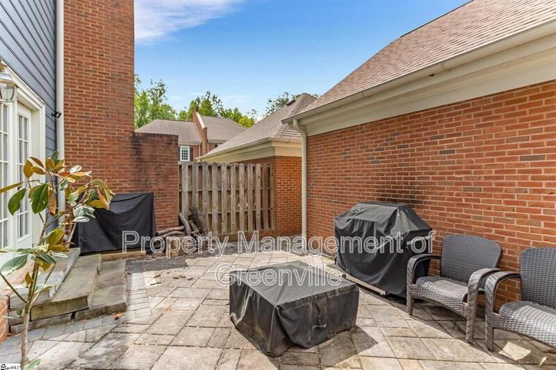 110 Kilkenney Ct - Photo 7 of 35