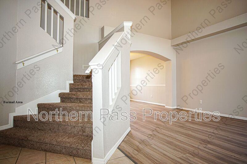 817 Dakota River Ave - Photo 3 of 30
