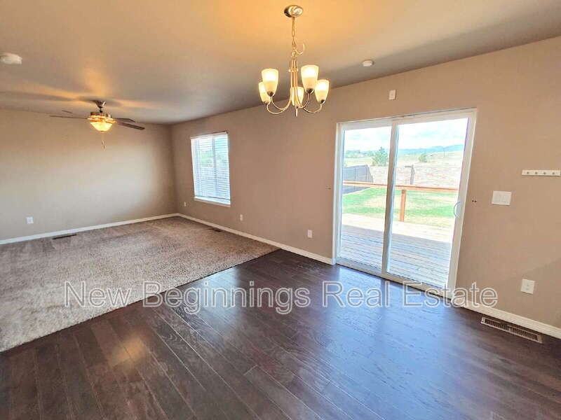 6134 Meadowbank Ln - Photo 7 of 35