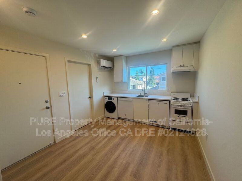 1536 1/2 W 205th St - Photo 4 of 7