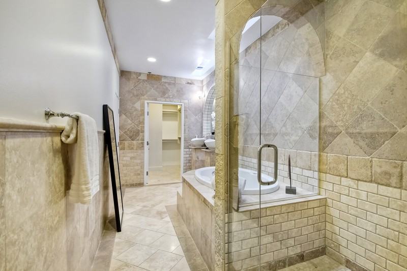 950 6th Ave #542 - Photo 4 of 32