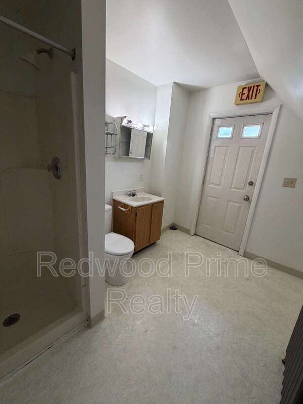 1307 16th Ave #5 - Photo 4 of 7