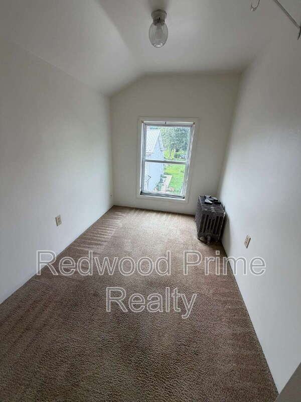 1307 16th Ave #5 - Photo 5 of 7
