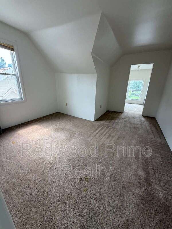 1307 16th Ave #5 - Photo 6 of 7