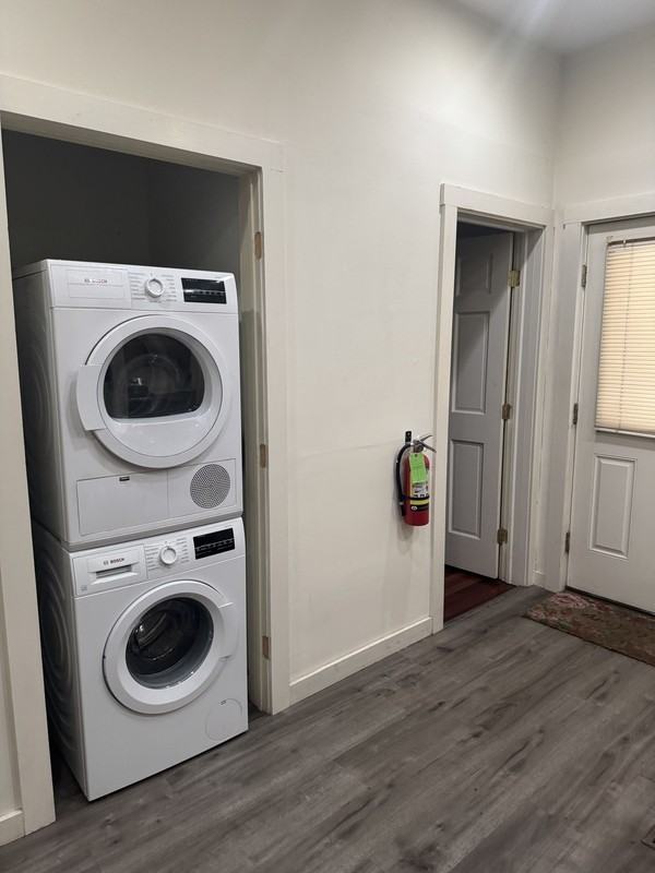 355 Pearl St - Photo 6 of 7