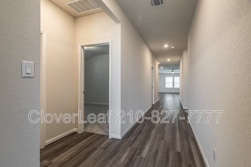 312 Shelton Pass - Photo 6 of 38