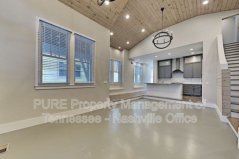 1412 Lillian St #B - Photo 7 of 34