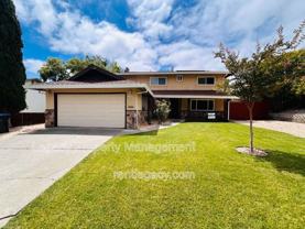493 Dahlia St - Photo 1 of 1
