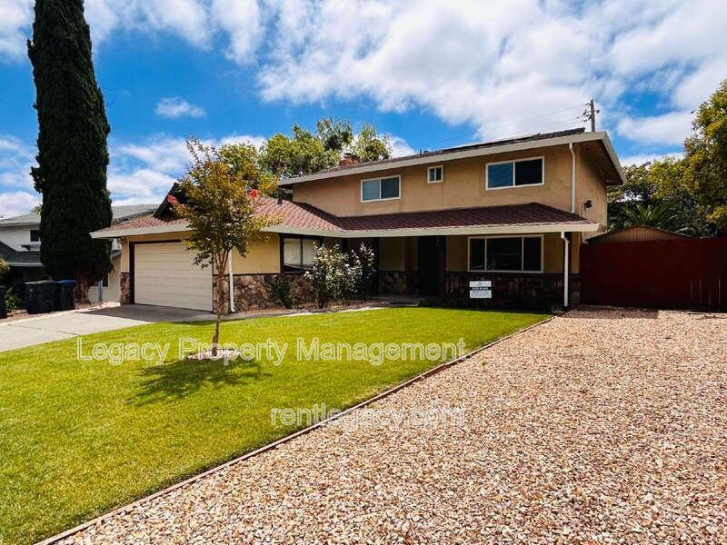 493 Dahlia St - Photo 2 of 50